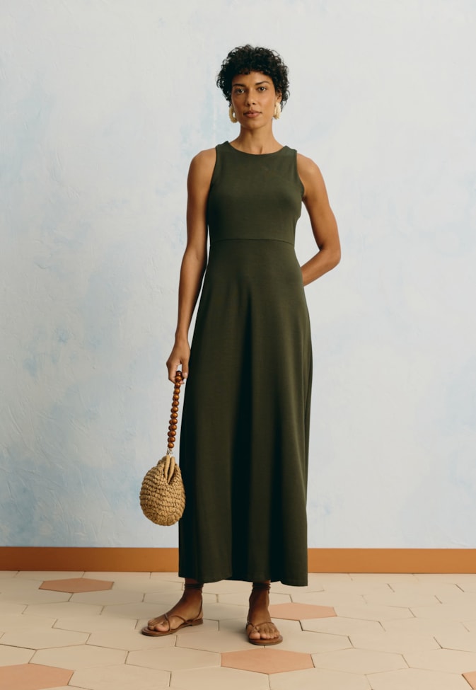 Vestido Midi Liso Costas Cruzadas