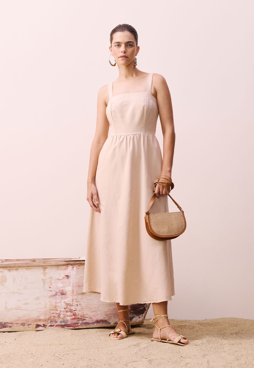 Vestido Midi Liso Decote Reto Amarração
