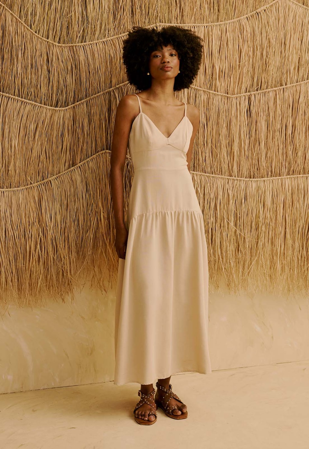 Vestido Midi Liso Decote V