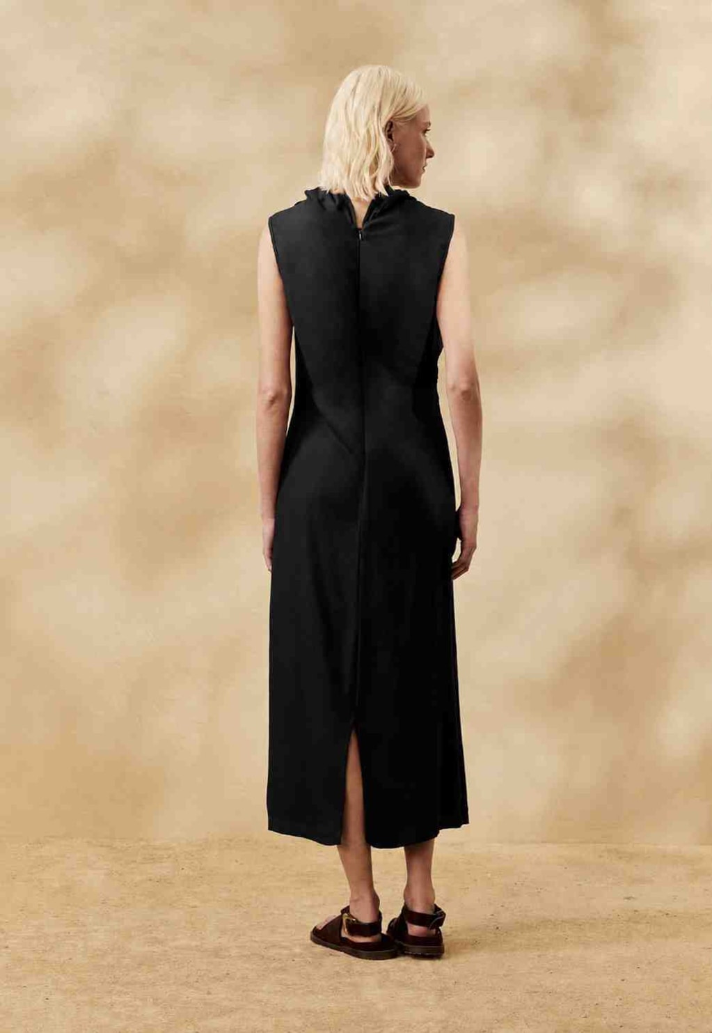 Vestido Midi Liso Gola Degagê