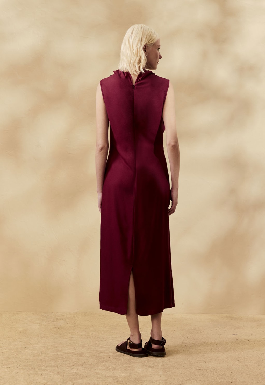 Vestido Midi Liso Gola Degagê