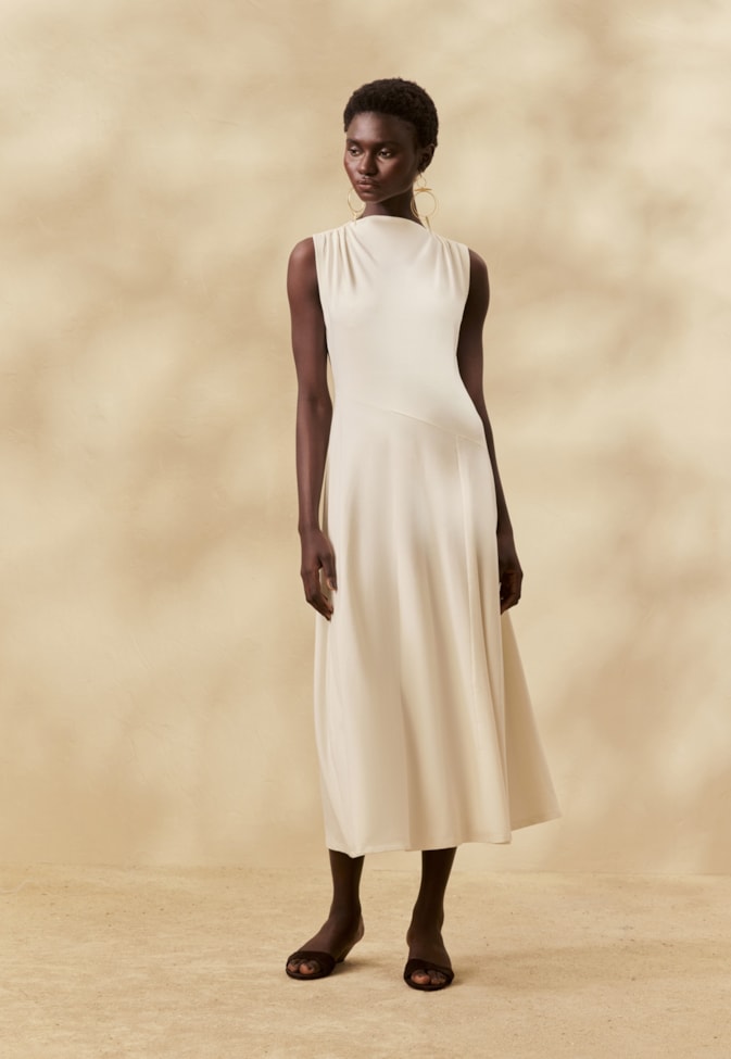 Vestido Midi Liso Golinha 