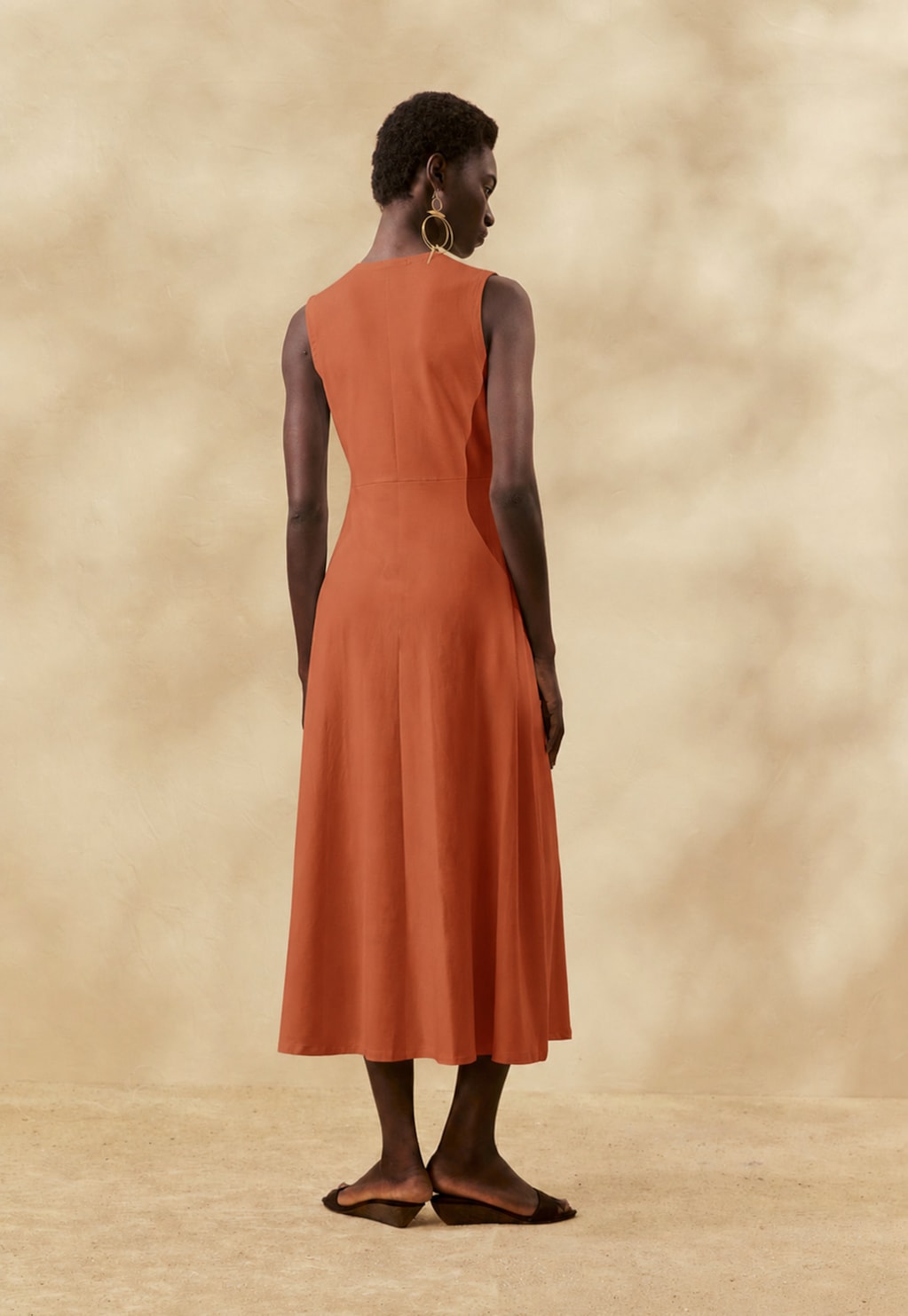 Vestido Midi Liso Golinha 