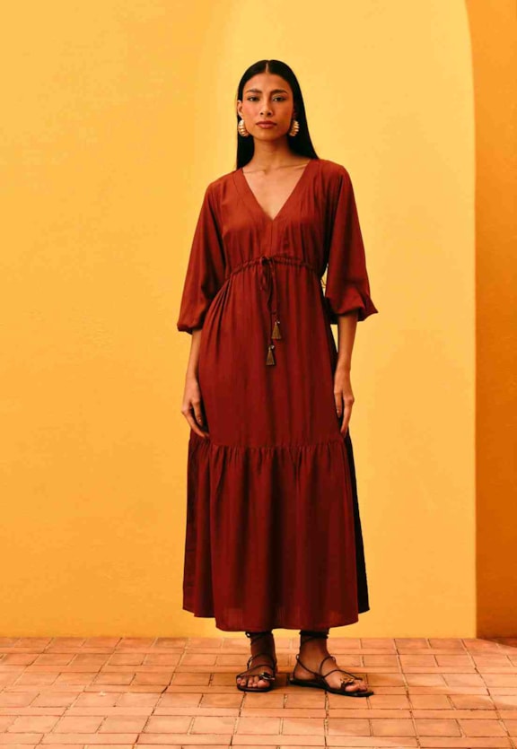 Vestido Midi Liso Manga Bufante Vista Frontal