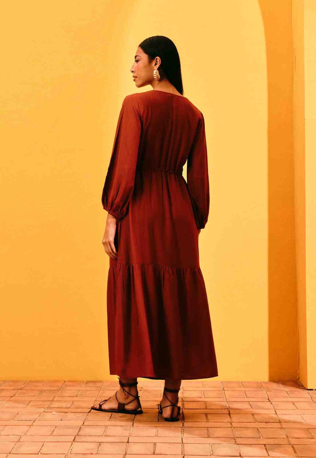 Vestido Midi Liso Manga Bufante