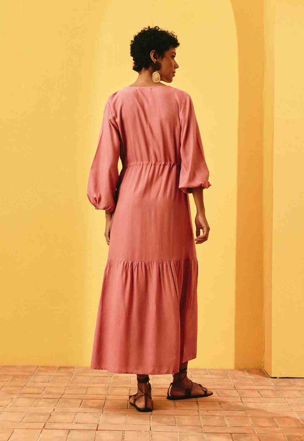 Vestido Midi Liso Manga Bufante