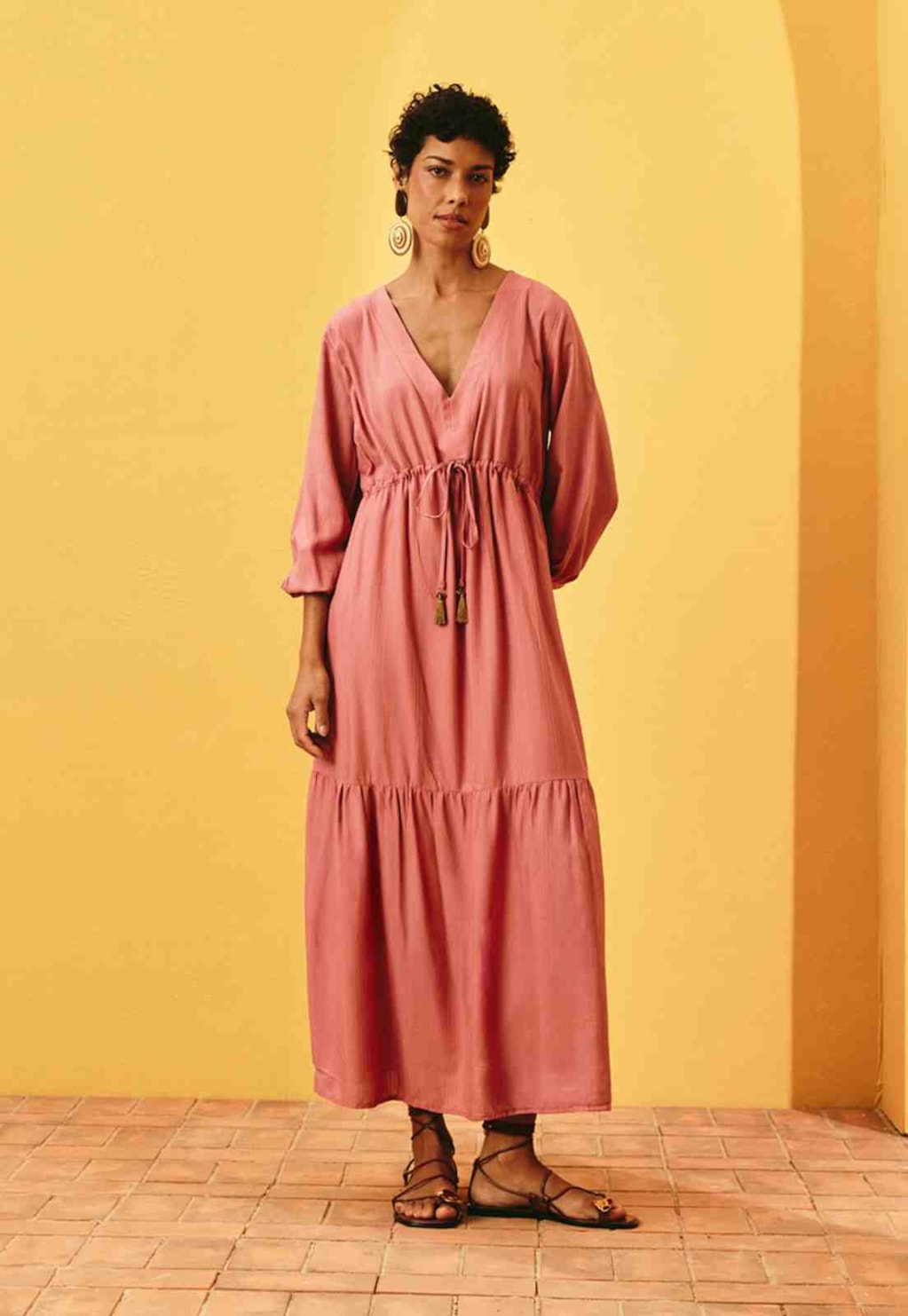 Vestido Midi Liso Manga Bufante