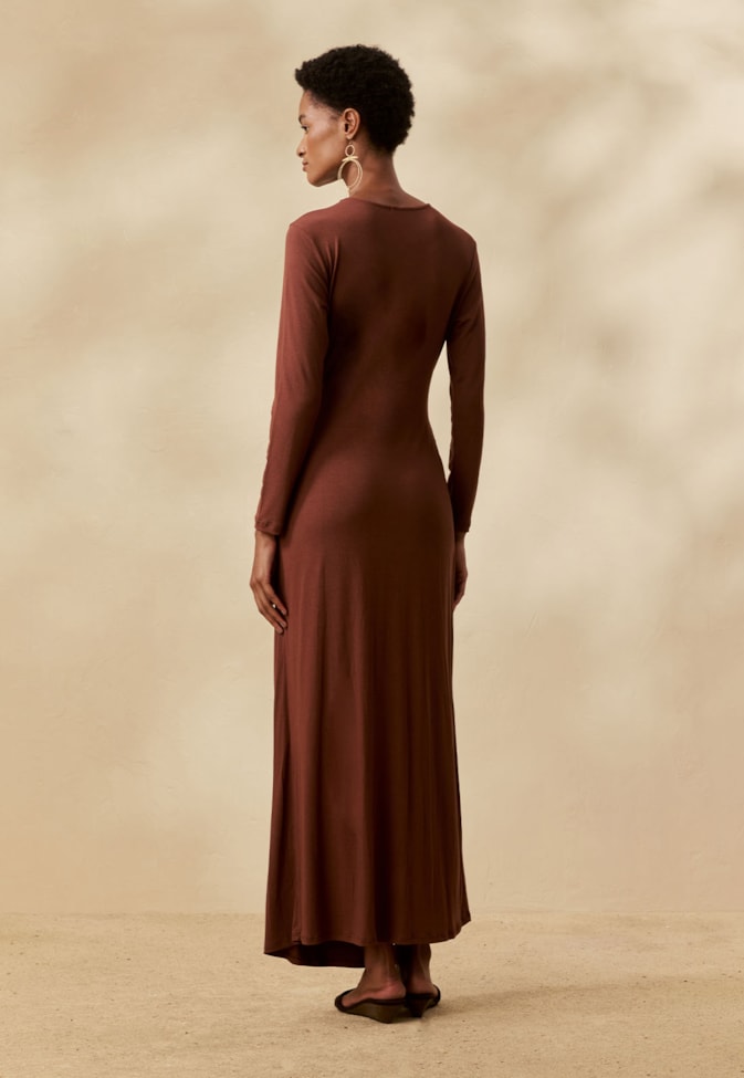 Vestido Midi Liso Manga Longa