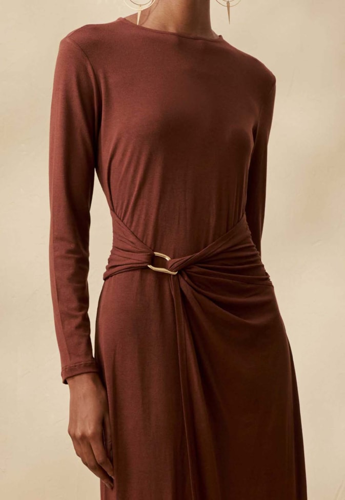 Vestido Midi Liso Manga Longa