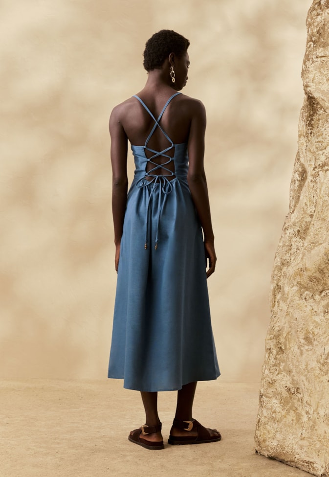 Vestido Midi Liso Pala Virada