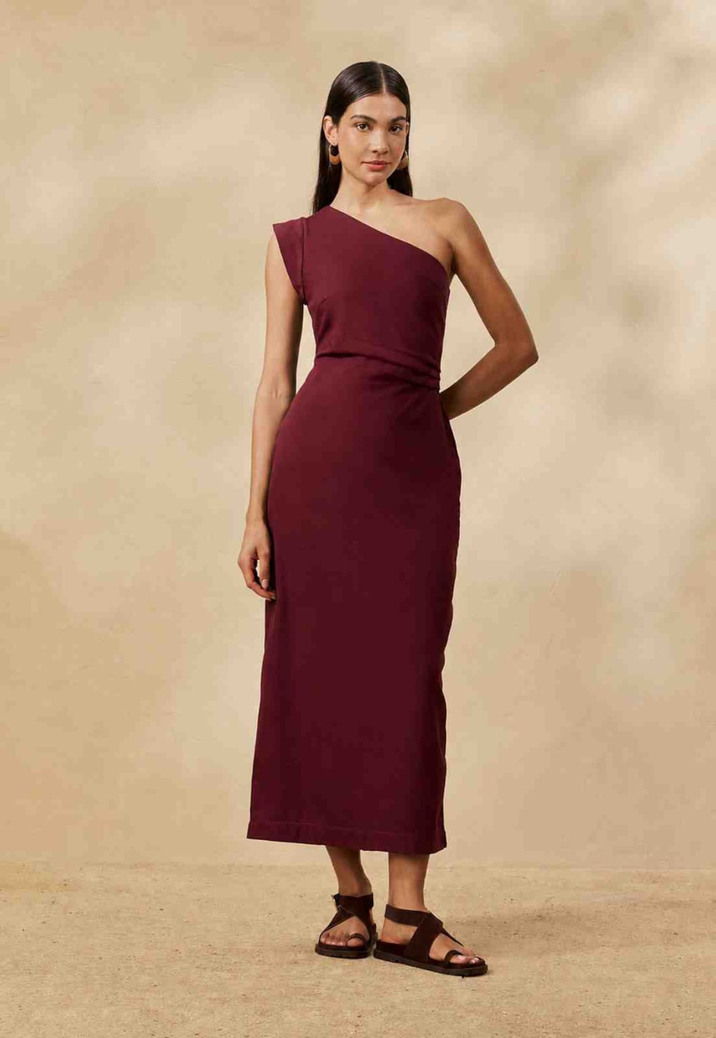 Vestido Midi Liso Pregas