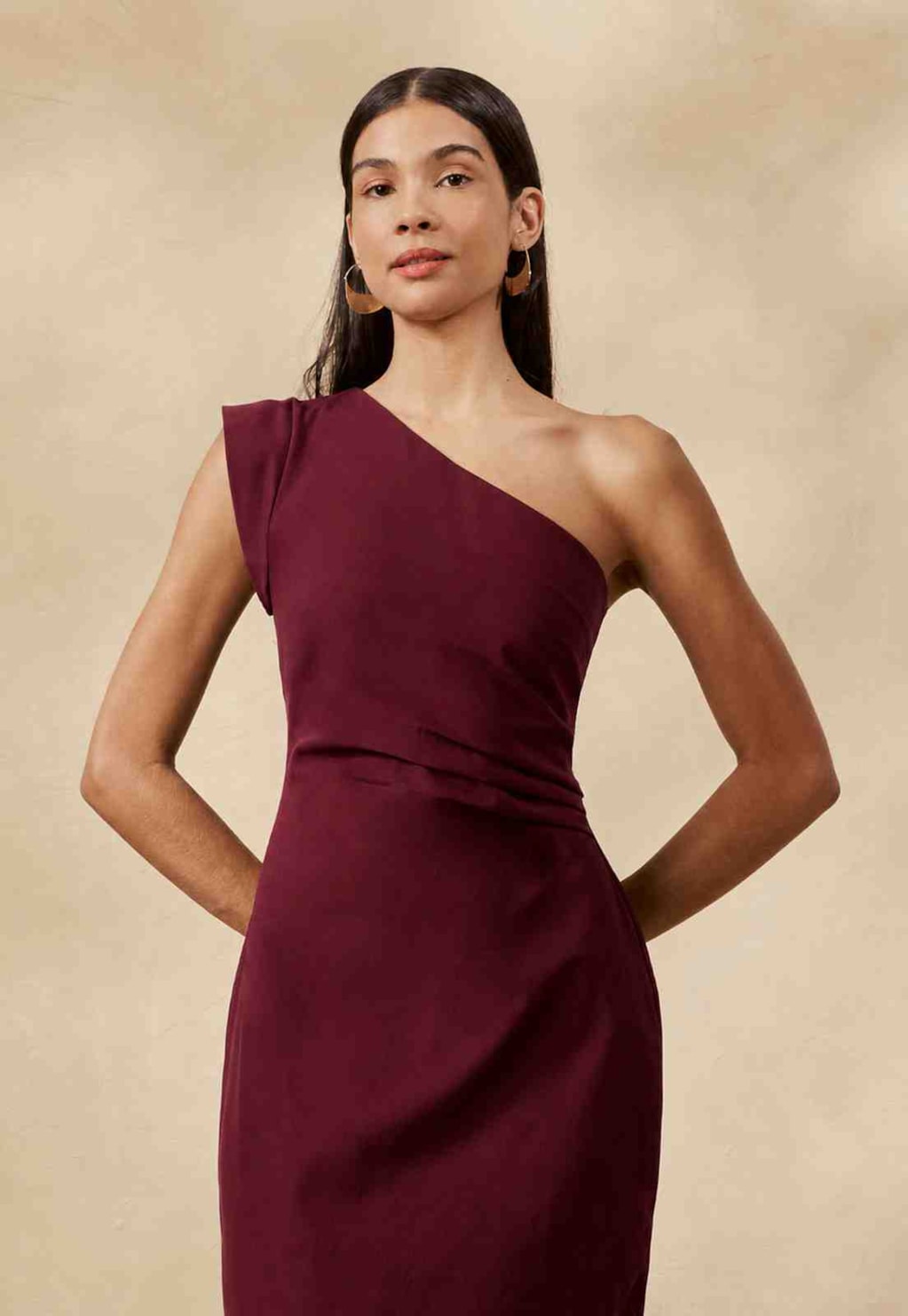 Vestido Midi Liso Pregas