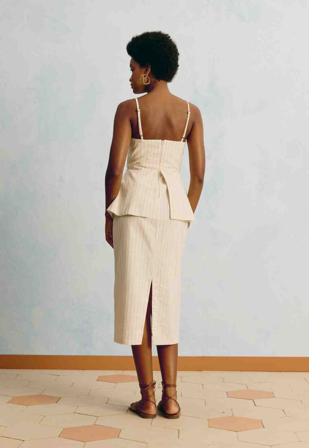 Vestido Midi Listrado Amarração Ilhós