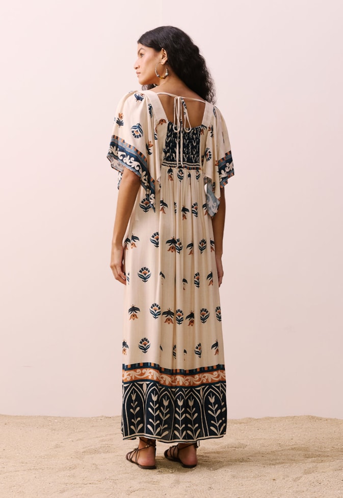 Vestido Midi Manga Aberta Estampado Vitrais