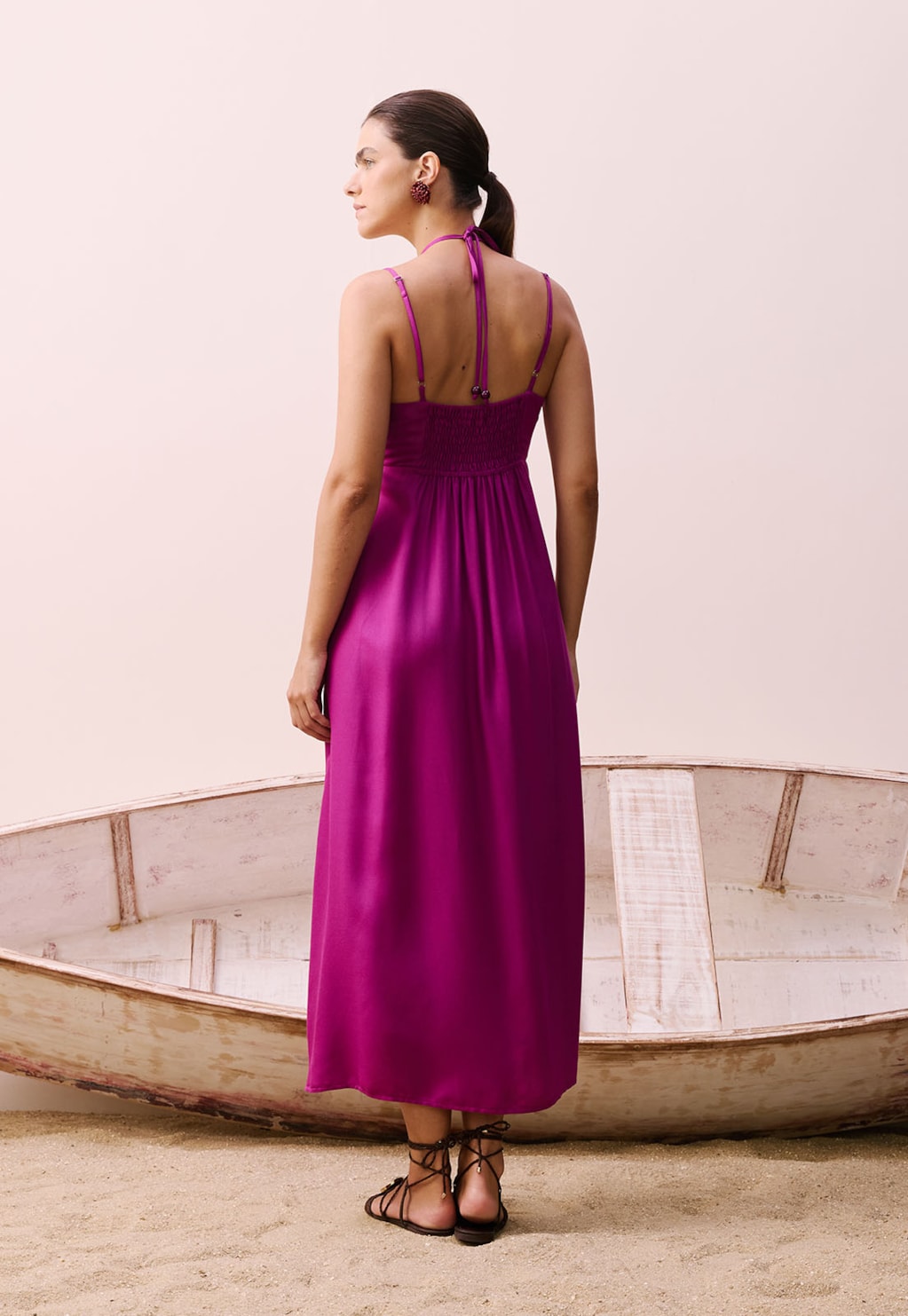 Vestido Midi Passador Assimétrico Decote