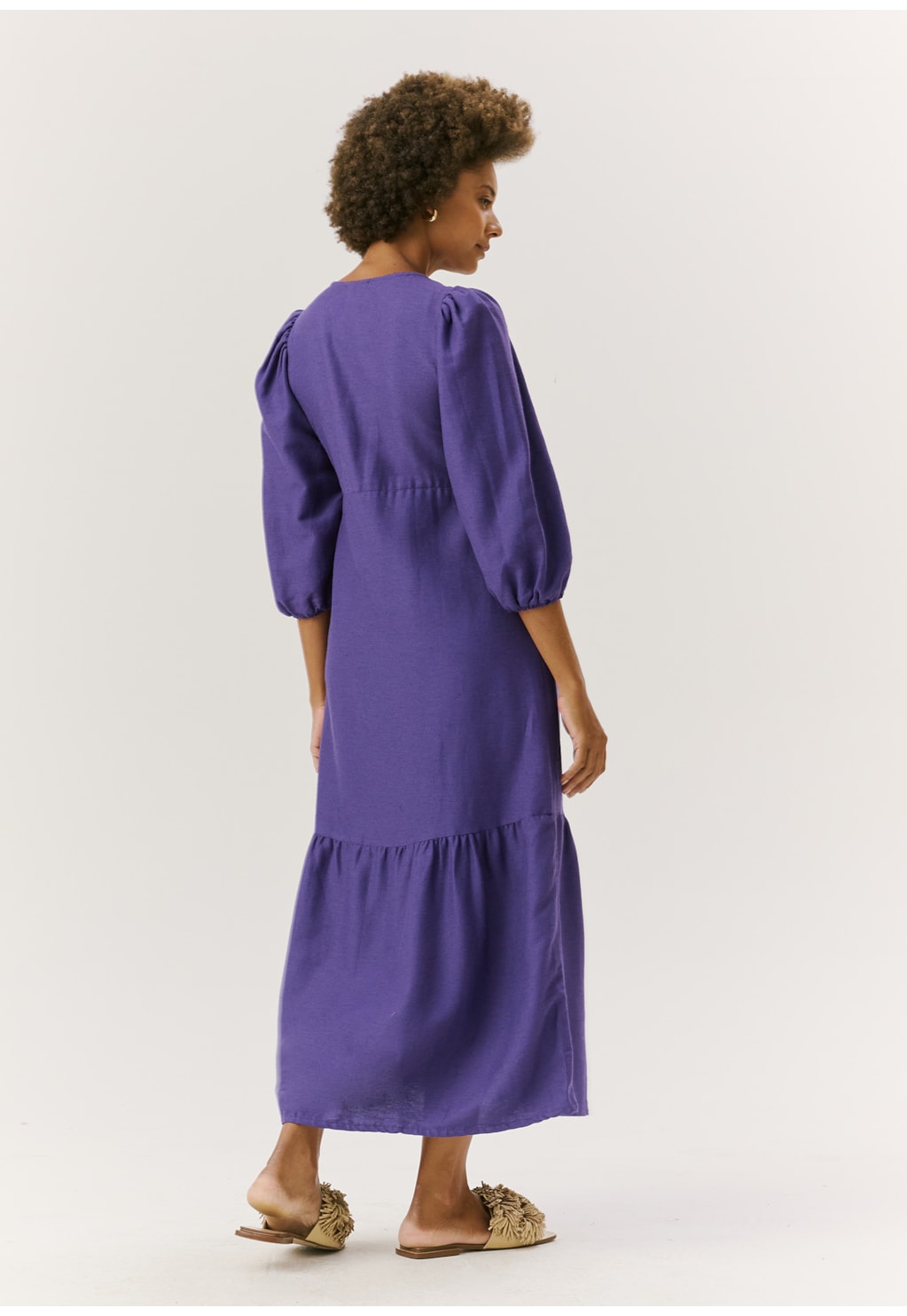 Vestido Midi Solto com Bolso Liso