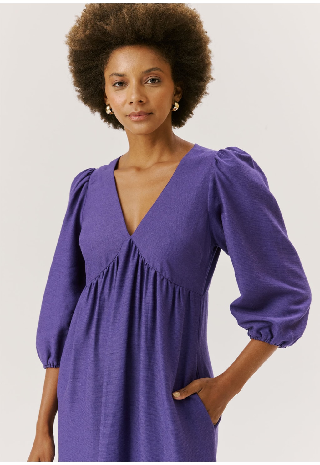 Vestido Midi Solto com Bolso Liso