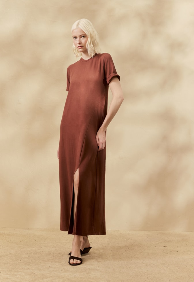 Vestido Midi T-Shirt Fenda