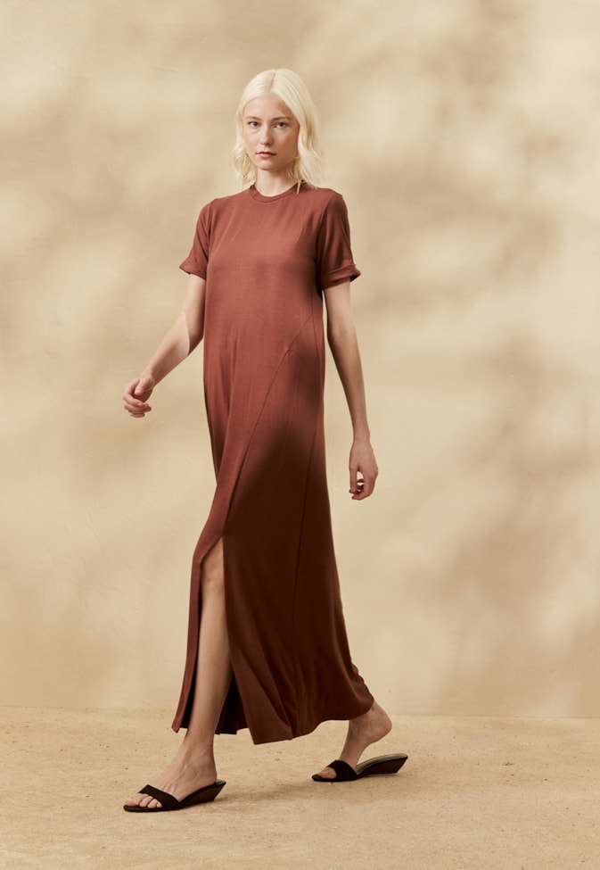 Vestido Midi T-Shirt Fenda