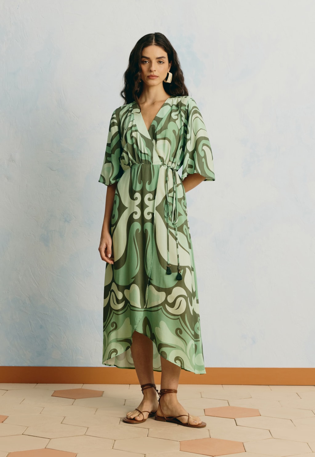 Vestido Midi Transpassado Estampado Nativa