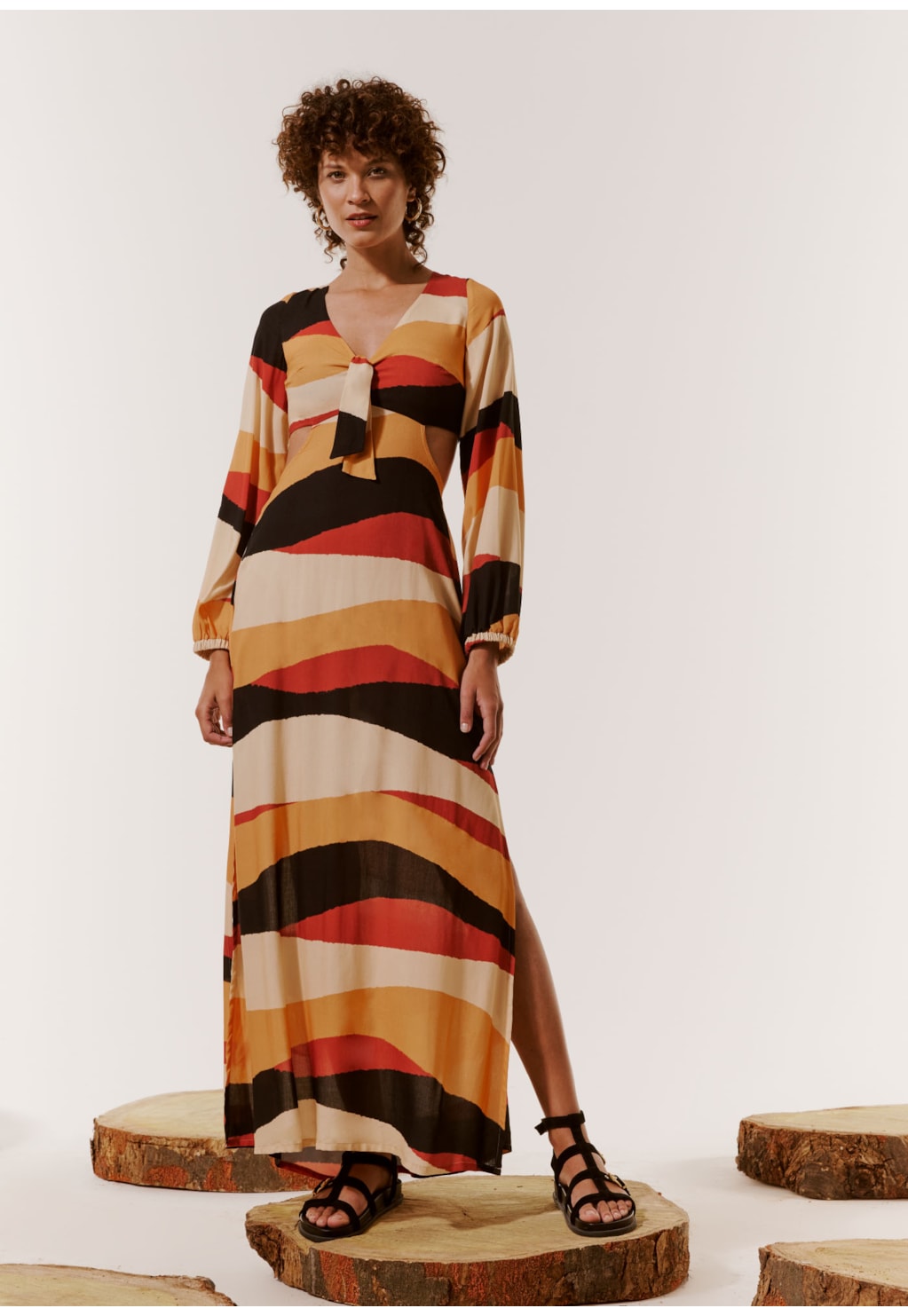 Vestido Nó Busto Estampado Relevo