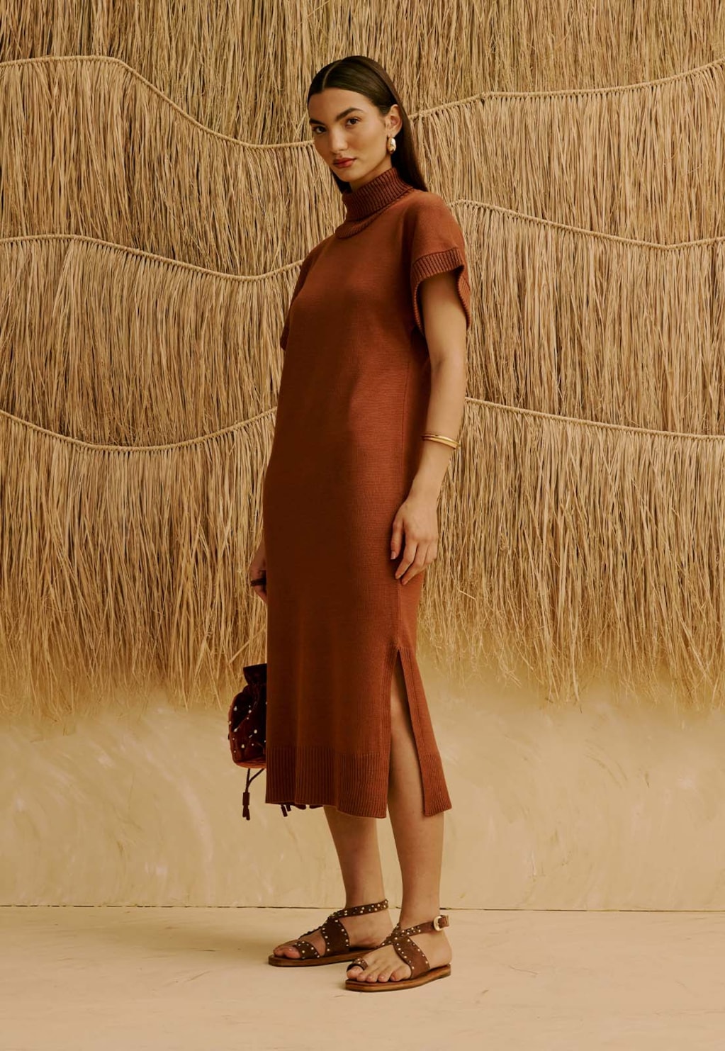 Vestido T-Shirt em Tricot com Gola Alta